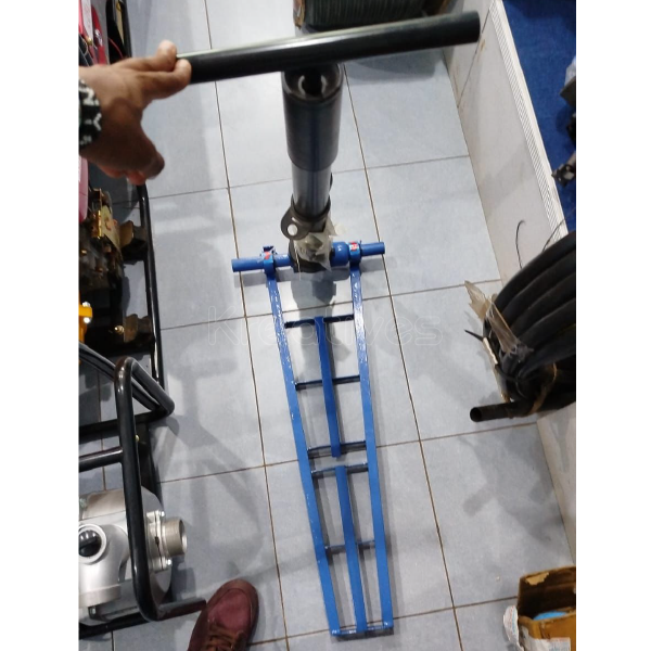 MoneyMaker Hip Pump Manual Water Pump